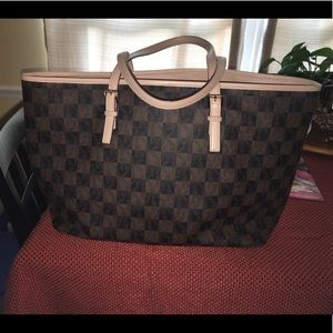 Michael Kors signature large jet set travel tote